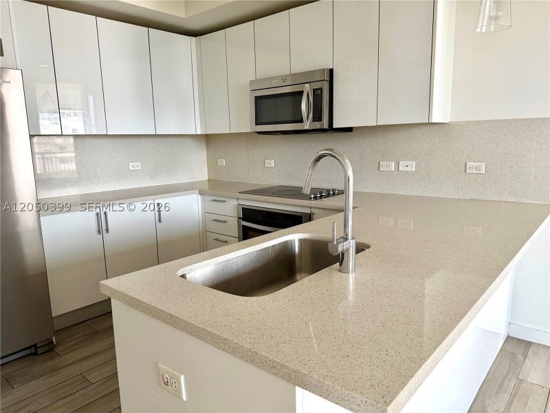 Alquiler de apartamento en Nine at Mary Brickell Village 1204