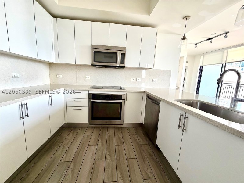 Alquiler de apartamento en Nine at Mary Brickell Village 1204