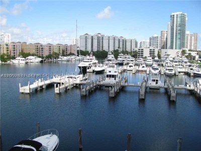 Turnberry Towers Apt #22C