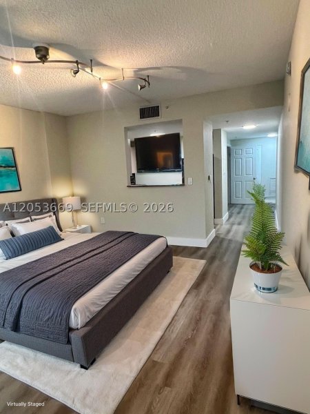 Apartment for rent at Douglas Grand 602