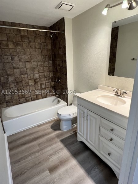 Apartment for rent at Douglas Grand 602