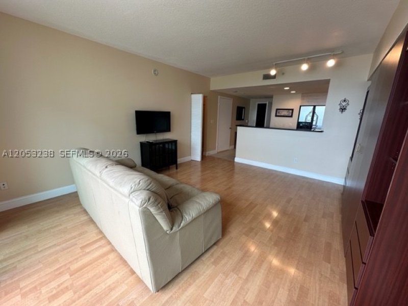 Aluguel de apartamento no One Miami East Tower 4320