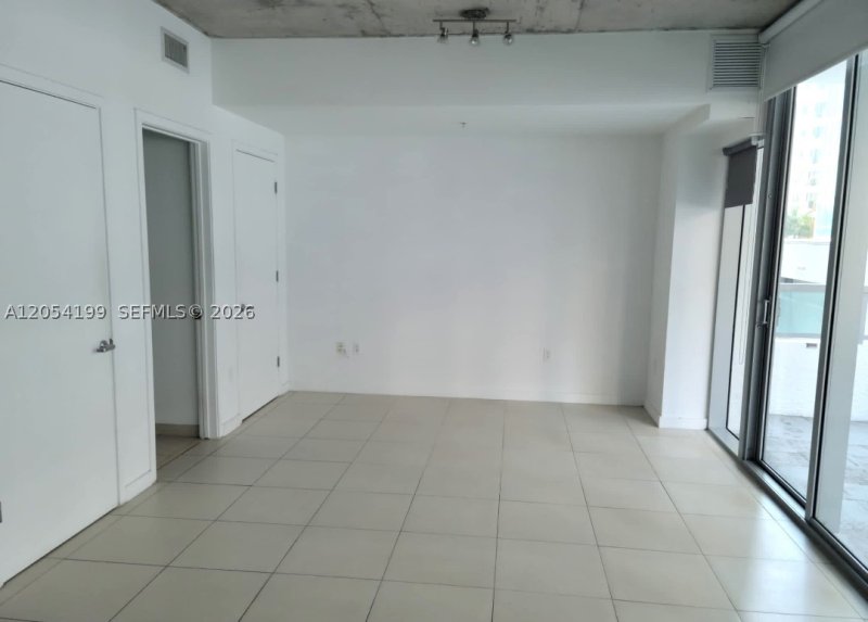 Apartment for rent at Midtown Miami 4 L0205