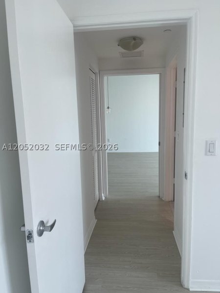 Comprar apartamento no The Plaza Tower II 2803