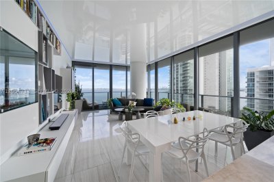 Gran Paraiso Apt #1801