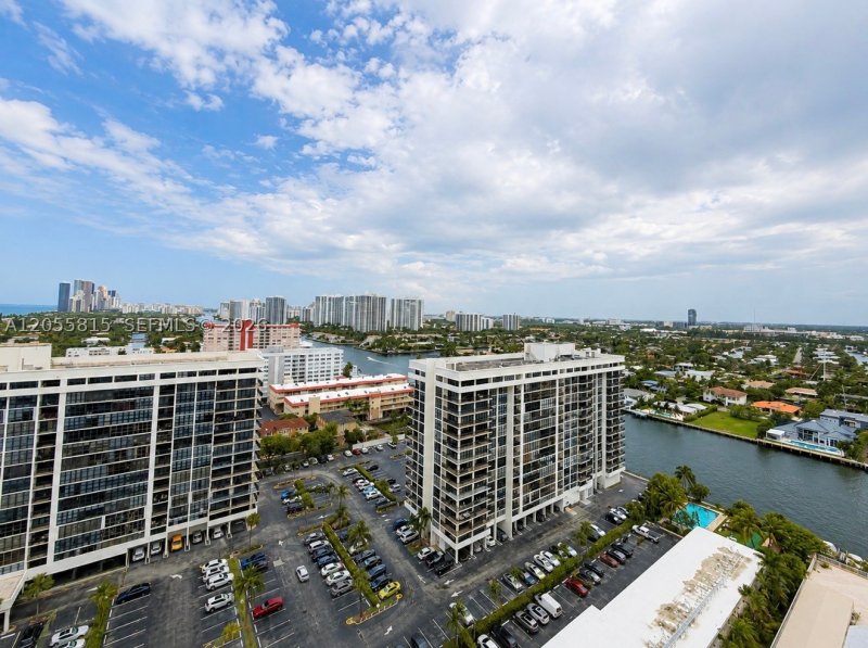 Apartment for rent at The Hemispheres 20A