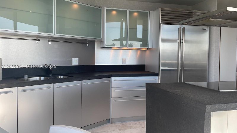 Apartment for rent at Trump Royale 1101
