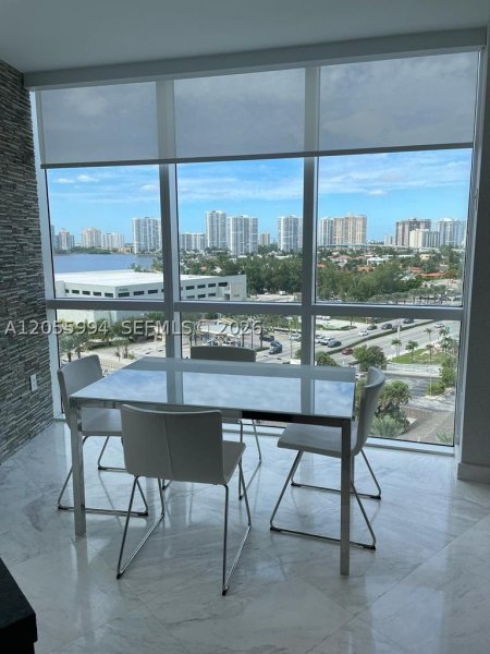 Apartment for rent at Trump Royale 1101