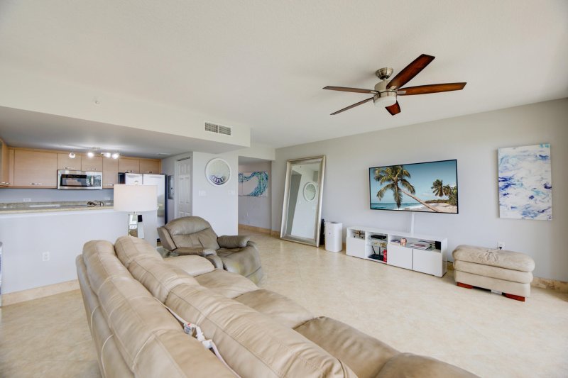 Condo for sale at The Vue 603