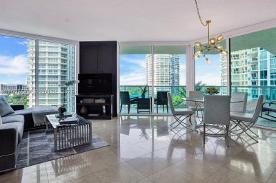 St Tropez Apt #1-805