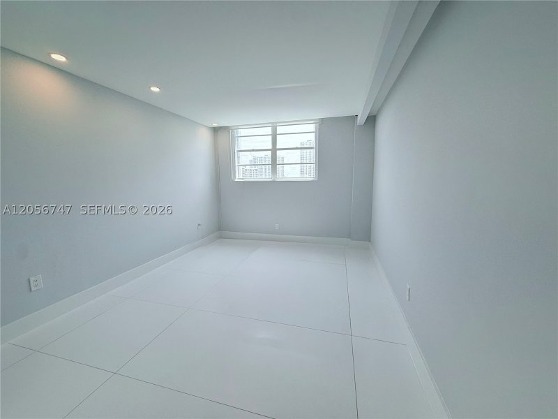Apartment for rent at Ocean View 907