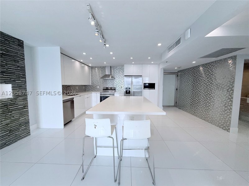 Apartment for rent at Ocean View 907