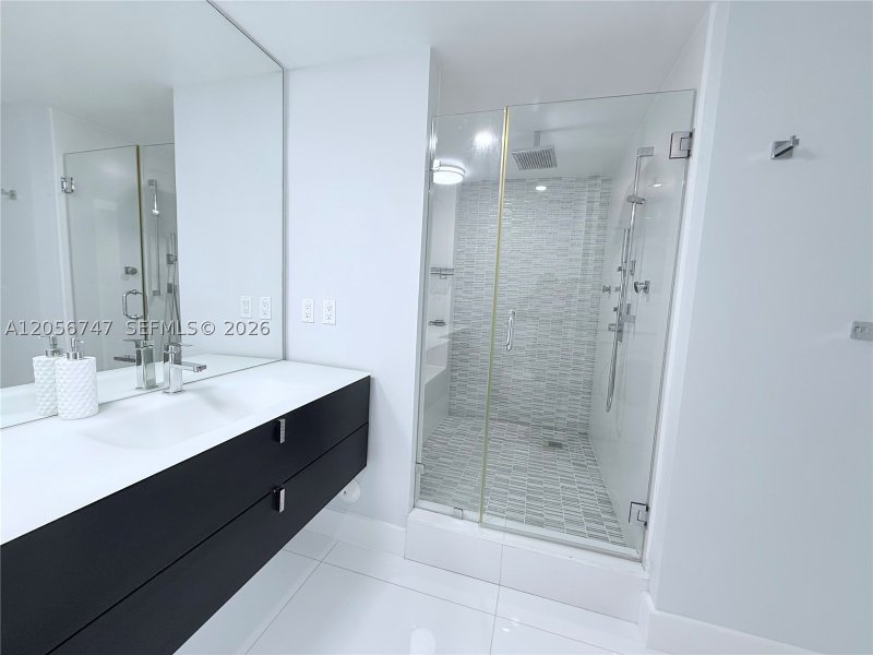Apartment for rent at Ocean View 907