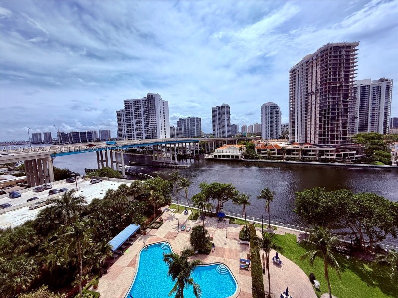 Apartment for rent at Ocean View 907