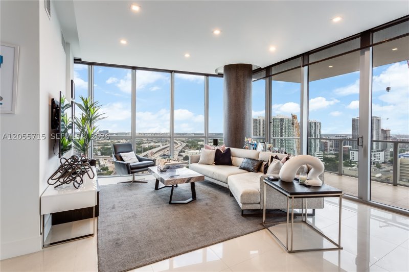 Marquis Apt #2708