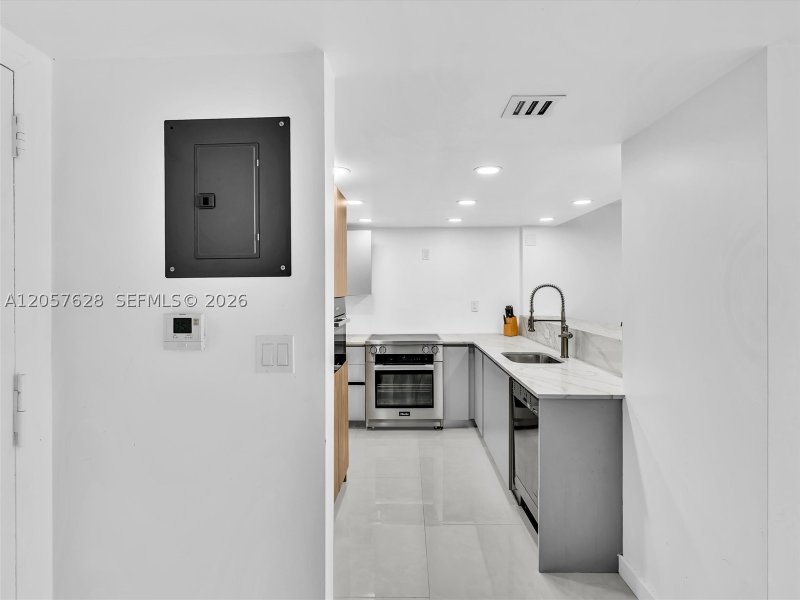 Property photo # 8