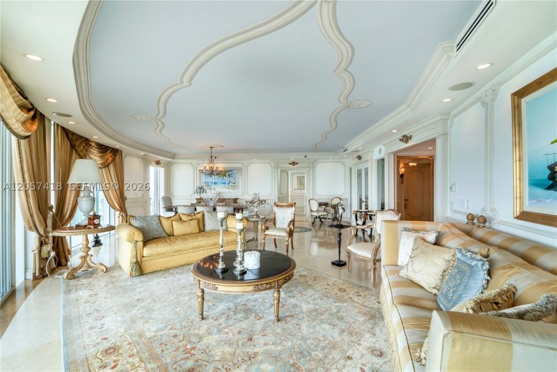 Condo for sale at Murano at Portofino 2501