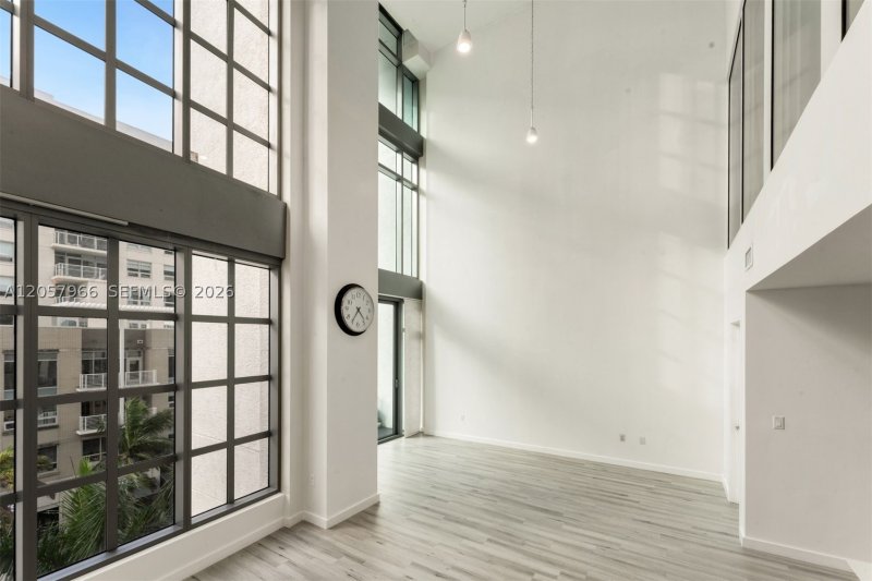 Comprar apartamento no Midtown Miami 4 M0501