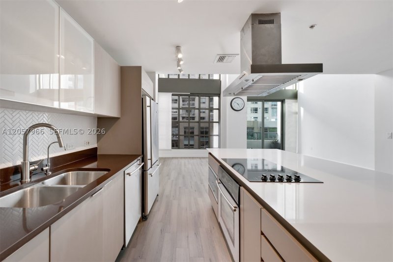 Comprar apartamento no Midtown Miami 4 M0501