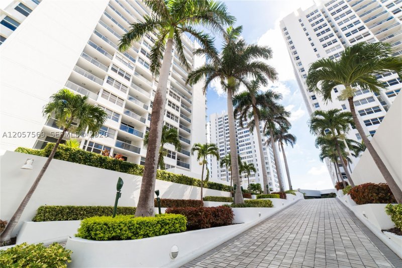 Apartment for rent at La Mer Estates 1803