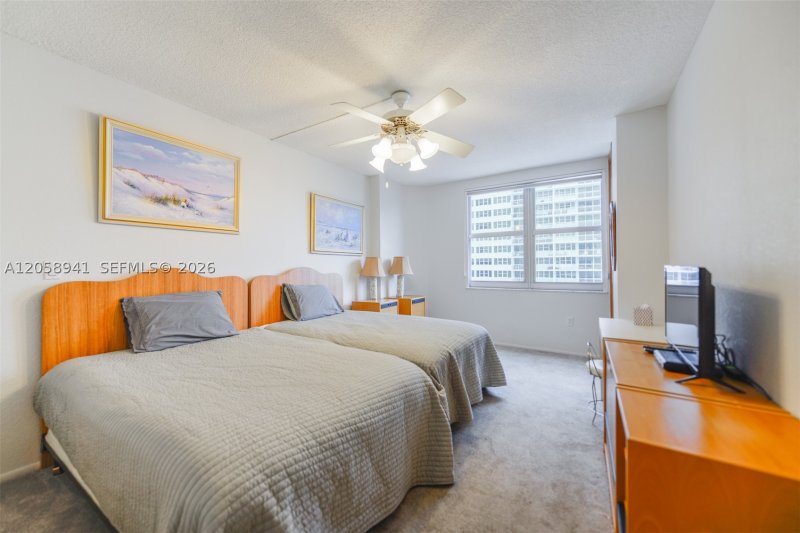 Apartment for rent at The Hemispheres 5E