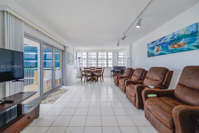 Apartment for rent at The Hemispheres 5E