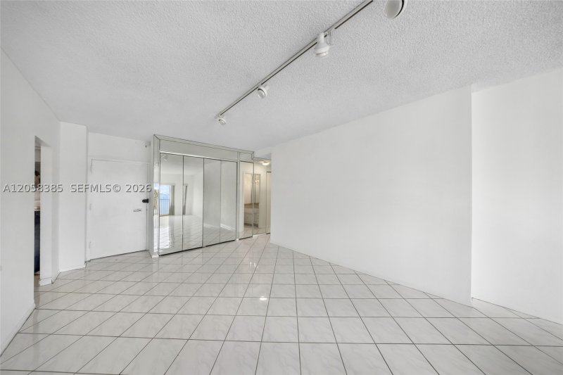 Condo for sale at Arlen House 202