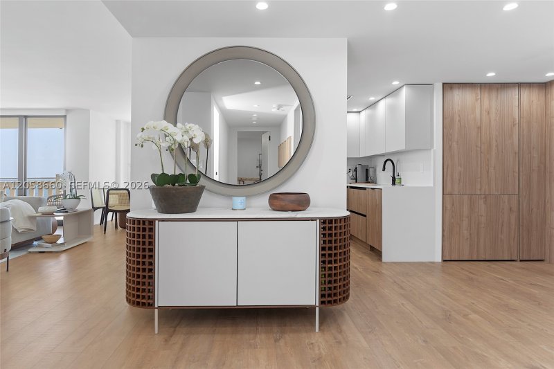 Comprar apartamento en Towers of Key Biscayne A501