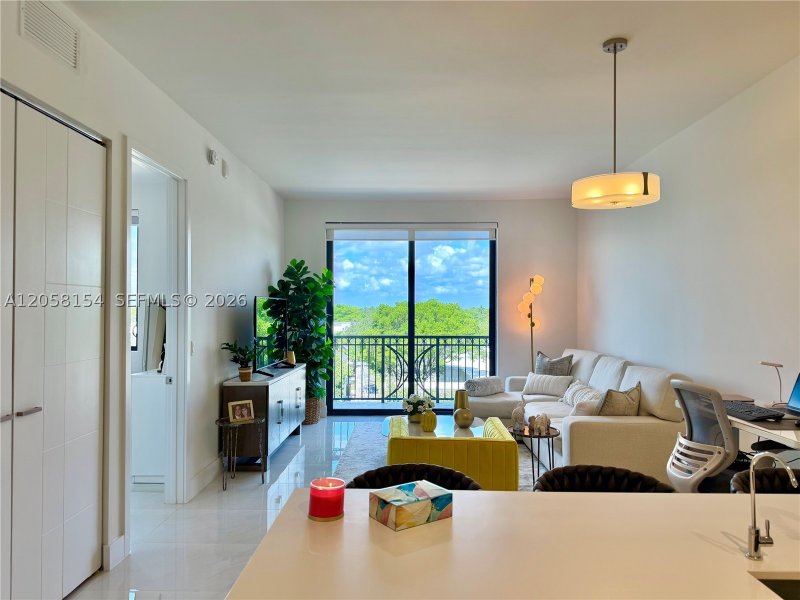 Comprar apartamento en Merrick Manor 418