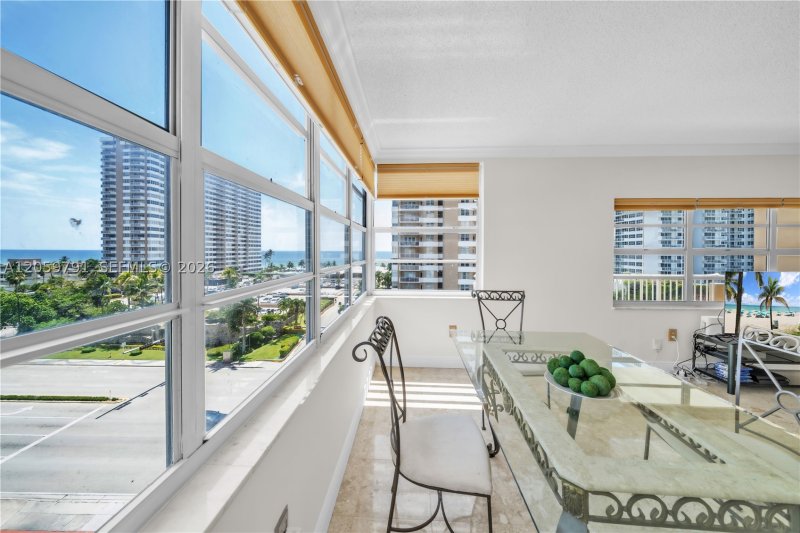 Apartment for rent at The Hemispheres 6p