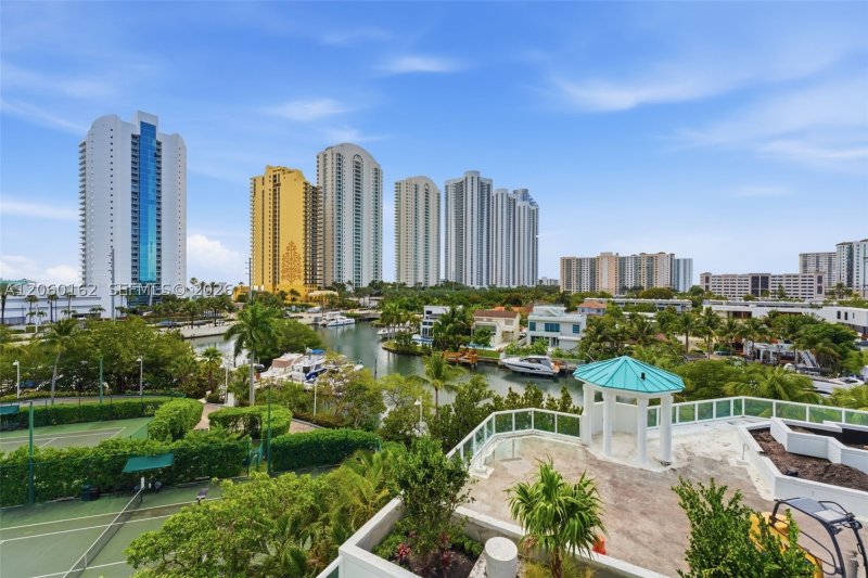 Comprar apartamento no Oceania 4 544