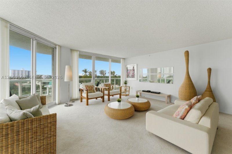 Comprar apartamento no Oceania 4 544