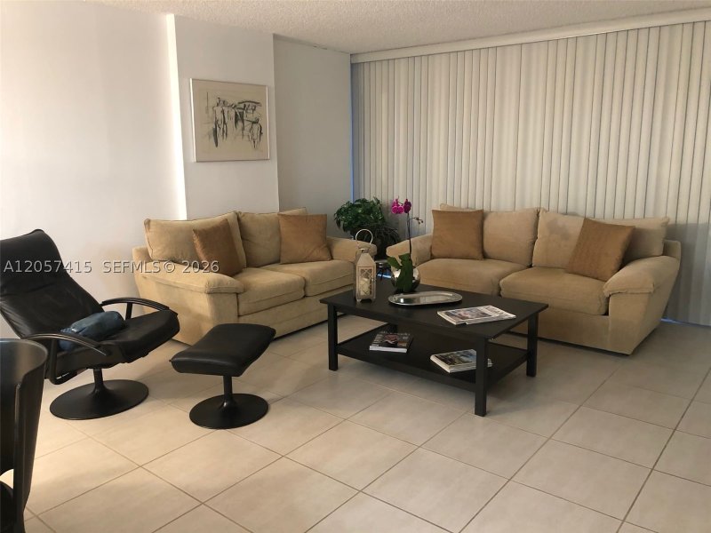Apartment for rent at Brickell Place III A811