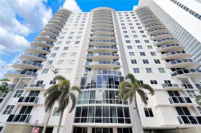 23 Biscayne Bay Apt #901