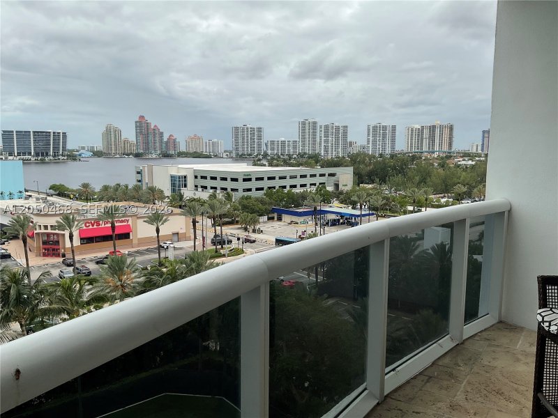 Comprar apartamento no Trump Royale 901A