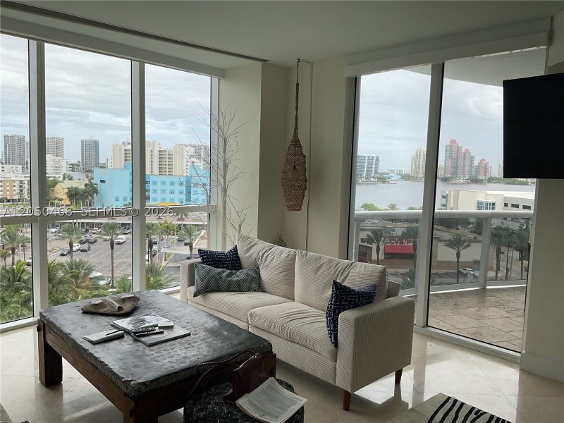Comprar apartamento no Trump Royale 901A