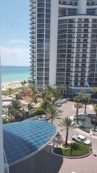 Trump Royale Apt #901A