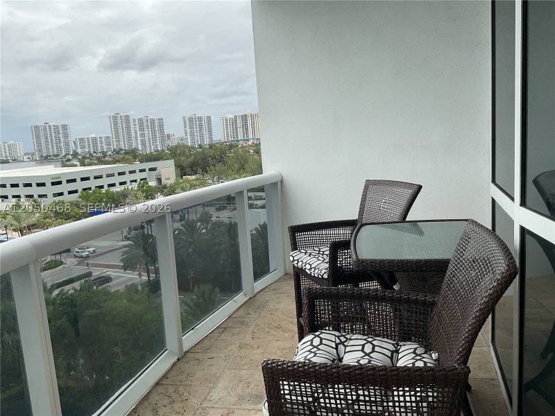 Comprar apartamento no Trump Royale 901A