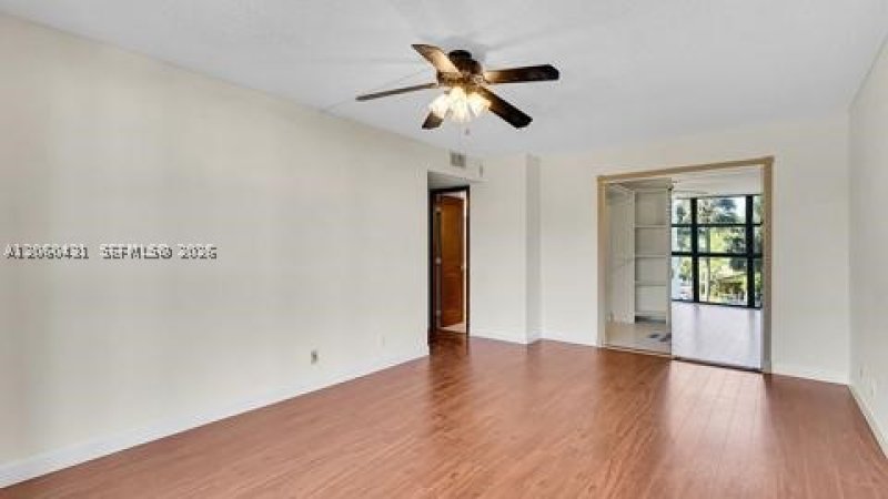 Comprar apartamento no 200 Leslie 329