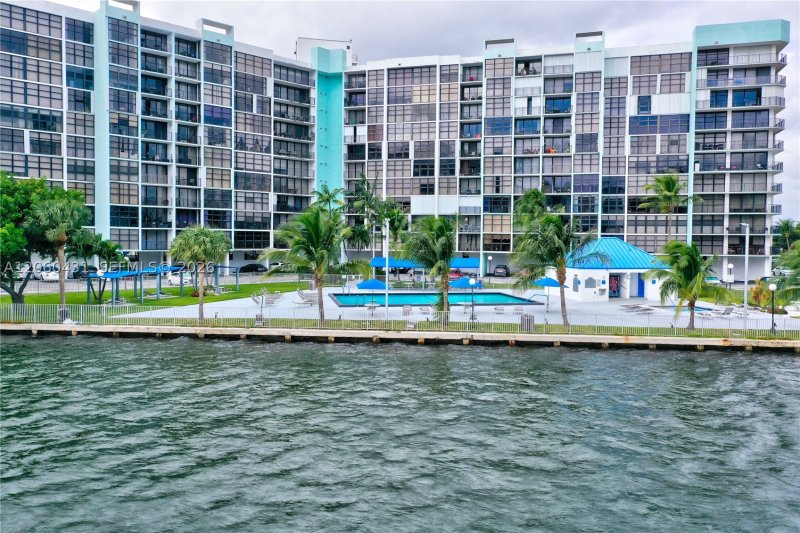 Comprar apartamento no 200 Leslie 329