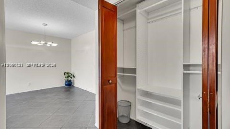 Comprar apartamento no 200 Leslie 329