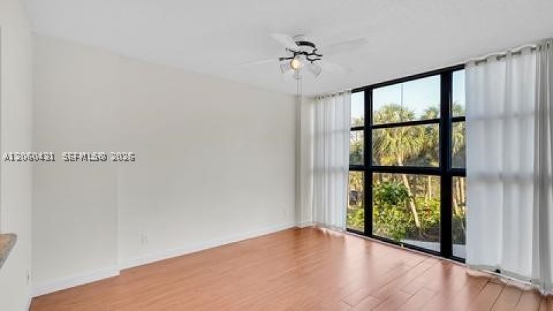 Comprar apartamento no 200 Leslie 329