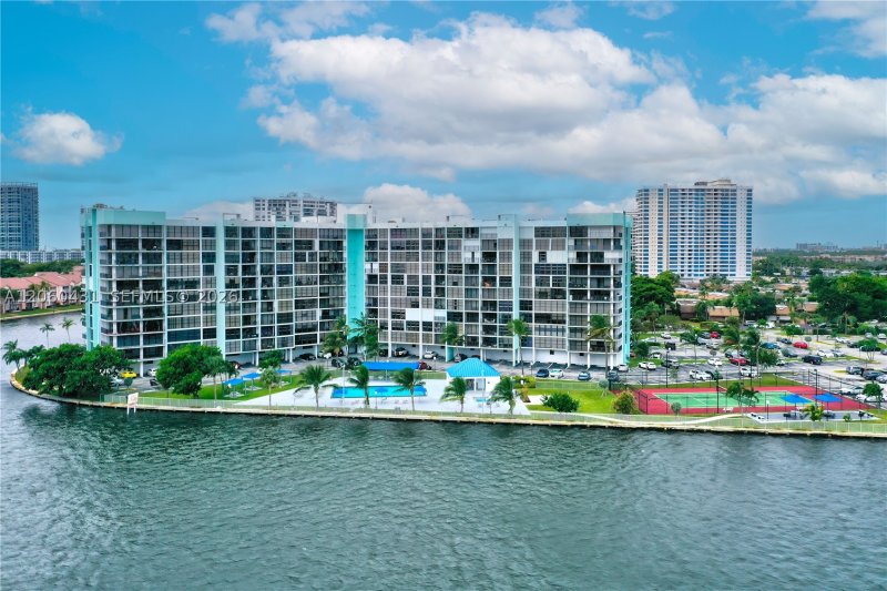 Comprar apartamento no 200 Leslie 329