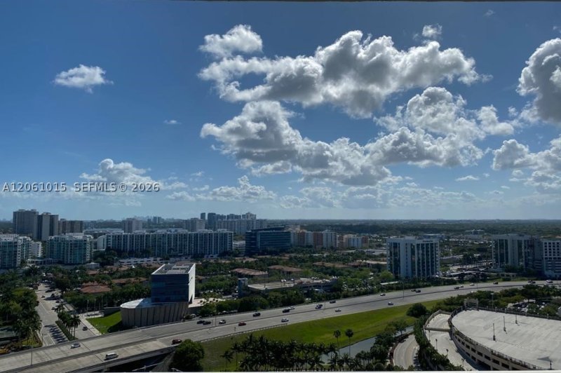 Apartment for rent at Turnberry On The Green 2305