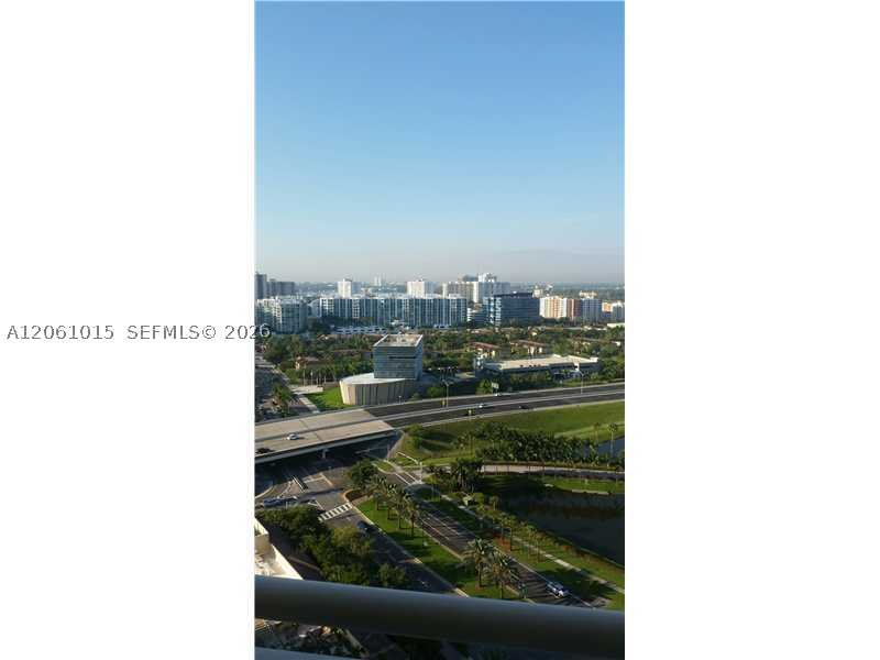 Apartment for rent at Turnberry On The Green 2305