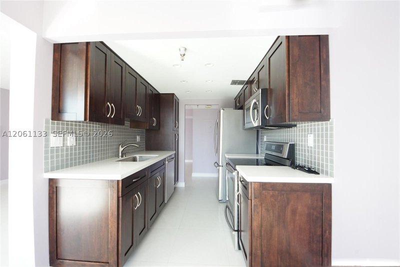 Apartment for rent at Winston Towers 617