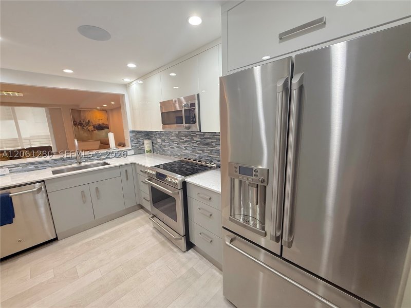 Apartment for rent at Oceanside Plaza 12C