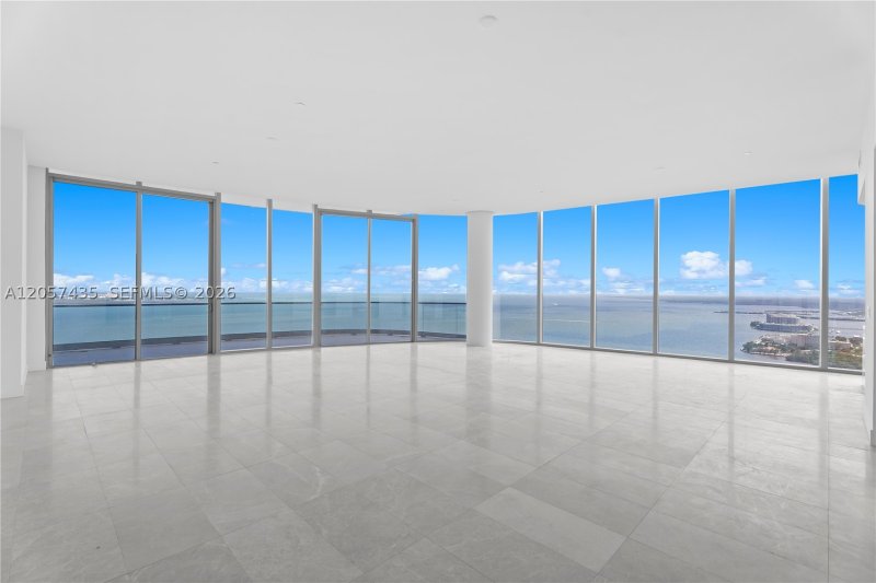 Comprar apartamento no Una Residences at Brickell 4302