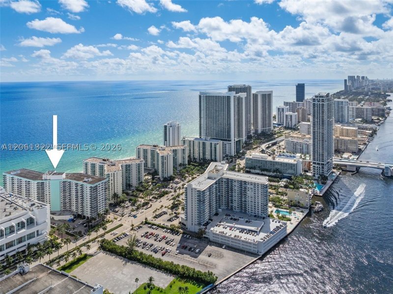 Apartment for rent at Sea Air Towers 1108