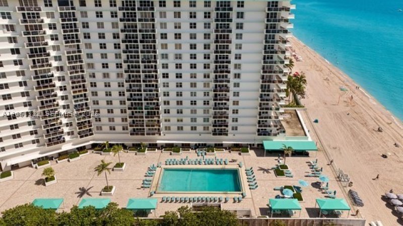 Apartment for rent at Sea Air Towers 1108